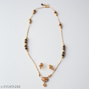 Mangalsutra*Thali / Thaali*Tanmaniya*Vati Mangalsutra*Nallapusalu, Pustelu, Bottu, Maangalyamu*Thaali Kodi, Thirumangalyam*Taagpaag